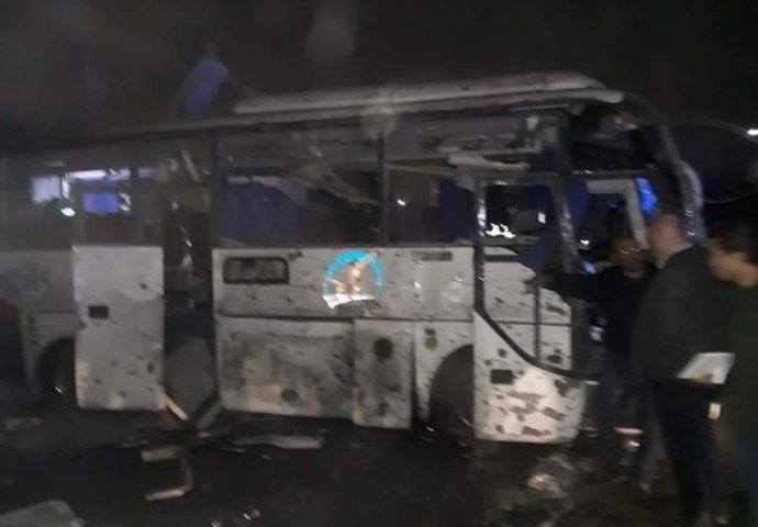 Broj žrtava u bombaškom napadu na turistički autobus u Egiptu povećan na četiri
