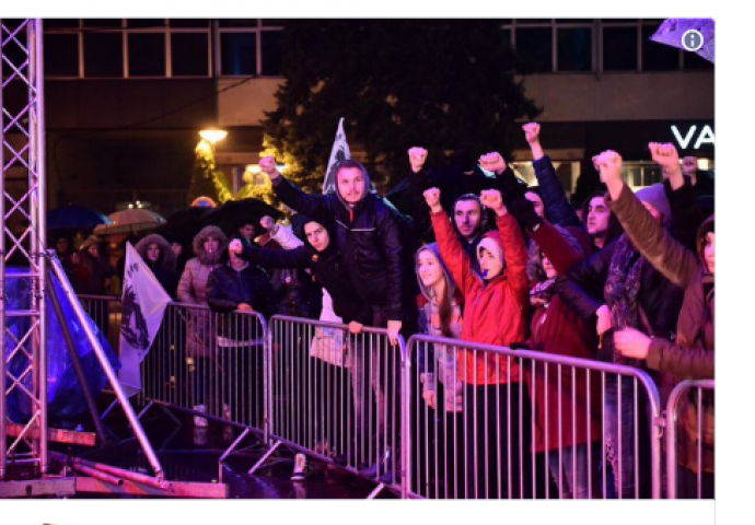 IZDAJICE BJEŽE, NEMA VIŠE MUZIKE: Grupa "Pravda za Davida" prekinula koncert Harisa Džinovića