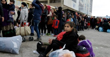 Grčka obalna straža spasila 75 migranata