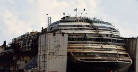 BROD JE GODINAMA BIO NA DNU OKEANA: Ono što se pronašli unutra je JEZIVO!