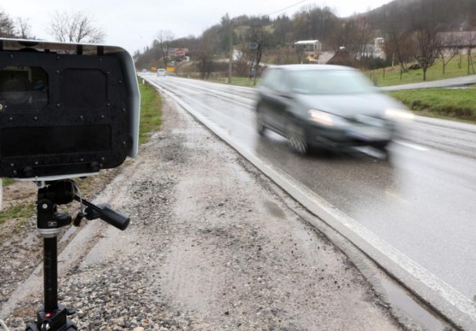 Oprez za volanom: Radarske kontrole i danas na cestama širom BiH