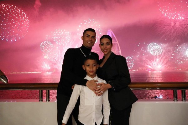 47692517-1904028849693501-7557459969222370956-n