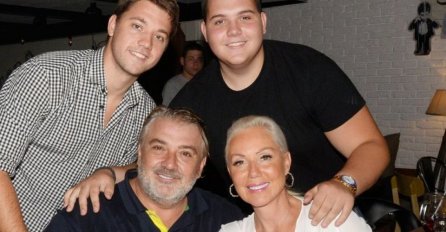 ŽIVOJINOVIĆI OTIŠLI NA EGZOTIČNO PUTOVANJE, PA POKAZALI U KAKVOM LUKSUZU UŽIVAJU:  Kavijar, šampanjac... (FOTO)