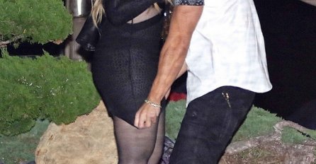 ZBOG OVE SLIKE PJEVAČICA DOŽIVJELA PROPAST: Zvali je "SPRDNJA na štiklama" a pogledajte kako izgleda samo godinu dana poslije