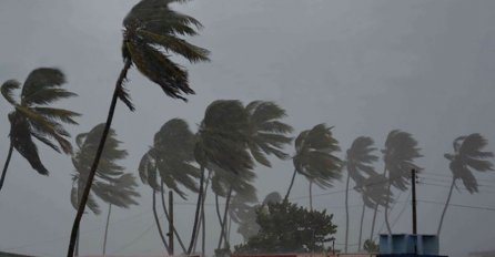 Oluja pogodila Tajland, 28 hiljada ljudi evakuisano