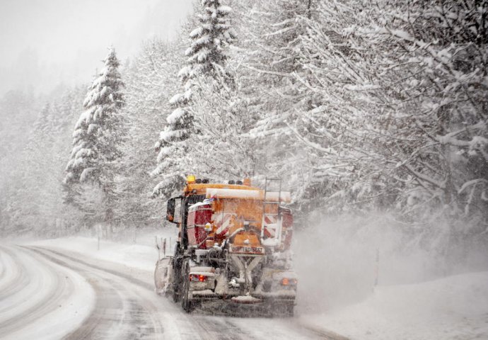 VREMENSKA PROGNOZA:  U sjevernim područjima Bosne sa kišom, a u ostalim djelovima sa susnježicom i snijegom