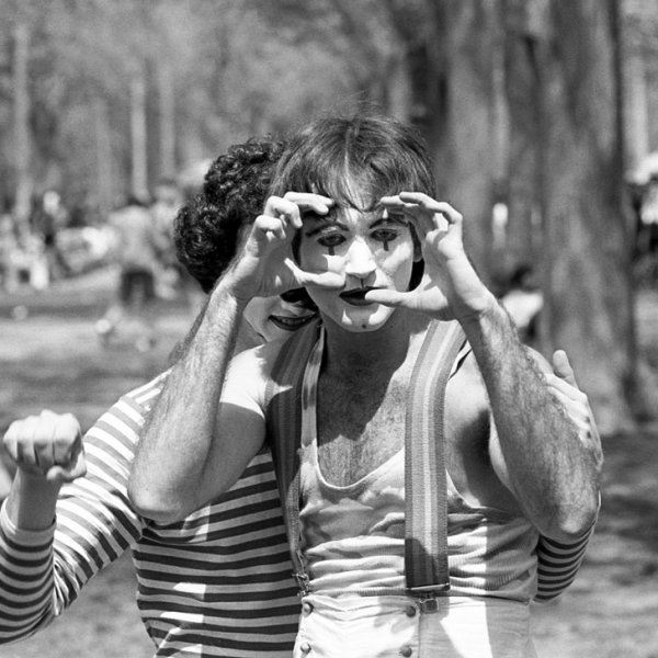 robin-williams-in-central-park-1974