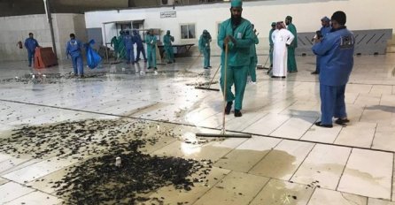 OGROMAN BROJ INSEKATA OKUPIRAO DŽAMIJU U MEKI: Grad u strahu, specijalni timovi u akciji (VIDEO)