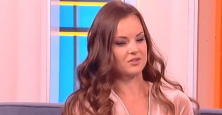 SLAVICA ĆUKTERAŠ IMA KĆERKU KOJU NIKADA NE POKAZUJE U JAVNOSTI: Objavila je samo jednu sliku, NJENA KĆERKA HAOS PRAVI (FOTO)