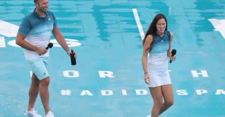 ANA IVANOVIĆ PONOVO IGRA TENIS! U prekratkoj haljini plijenila je pažnju svih prisutnih! (FOTO)