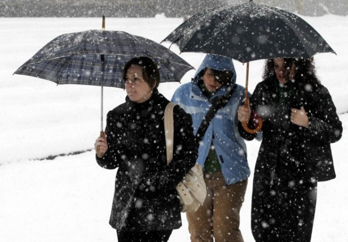 VREMENSKA PROGNOZA: U BiH oblačno, u većem dijelu Bosne pada snijeg