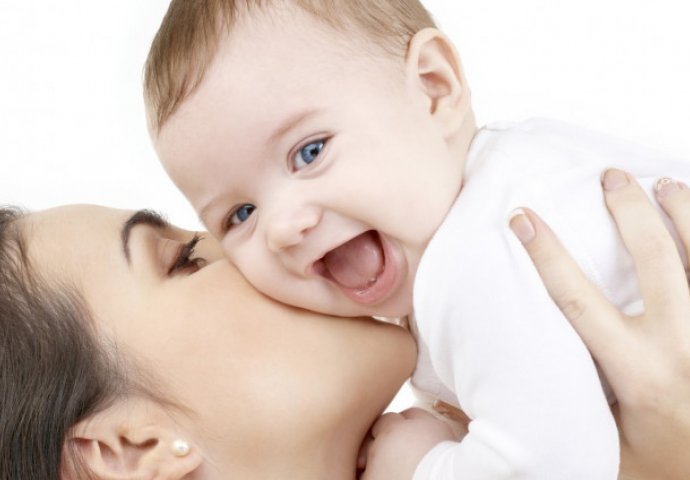 Odvajanje bebe od majke u ranom periodu nije dobra odluka.  Prilikom odrastanja djeteta može imati ove posljedice!