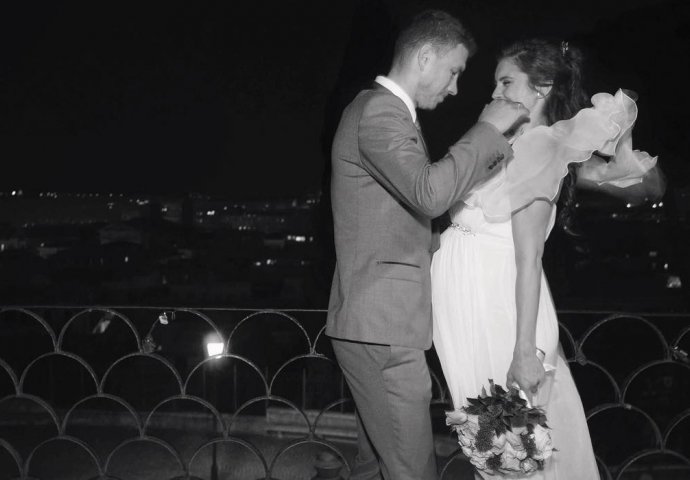 DEFINICIJA LJUBAVI OD AMRE DŽEKO: Evo šta je objavila na Instagramu povodom godišnjice braka