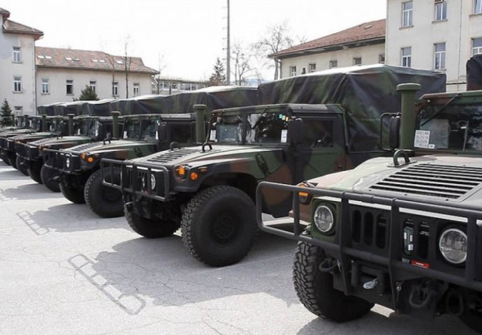 Blokirana milionska nabavka vozila za Oružane snage BiH