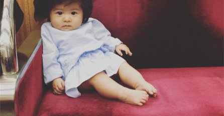 ONA je proglašena za NAJSLAĐU bebu na svijetu: Kad joj vidite kosu poželjet ćete da je DODIRNETE!