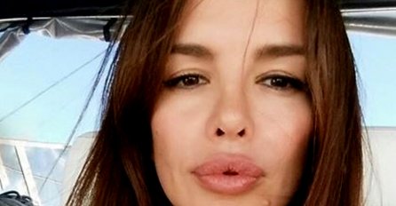 SEVERINA OBJAVILA SLIKU, SVI ŠOKIRANI NJENIM IZGLEDOM: Nikad mršavije nije izgledala, pogledajte noge (FOTO)