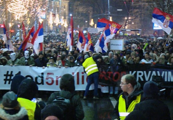  "Izađi i bori se" Srbi i ovu subotu protestovovali protiv Vučića u Beogradu