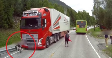 DJEČAK JE IZAŠAO IZ AUTOBUSA I POTRČAO POD KAMION: Reakcije vozača će ostaviti bez daha (VIDEO) 