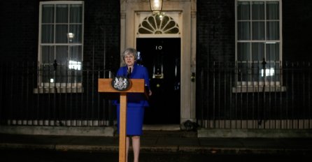 May: Laburistima otvorena vrata za pregovore o Brexitu