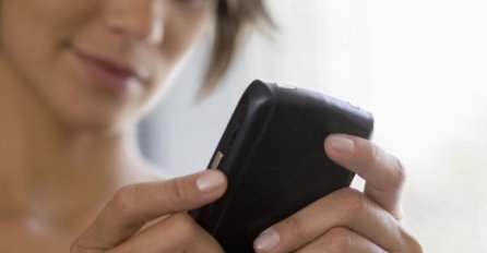 "Studiram i stanujem sa cimerkom. Imala sam eksplicitne slike sa svojim dečkom"