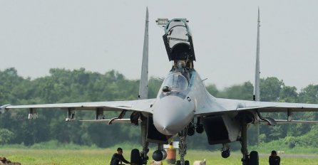 Sudar dva ruska vojna aviona Su-34, piloti se katapultirali