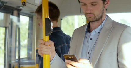 'Sjedim ja danas u busu, pored mene sjedi dečko, vidi se po njemu da je zavodnik'