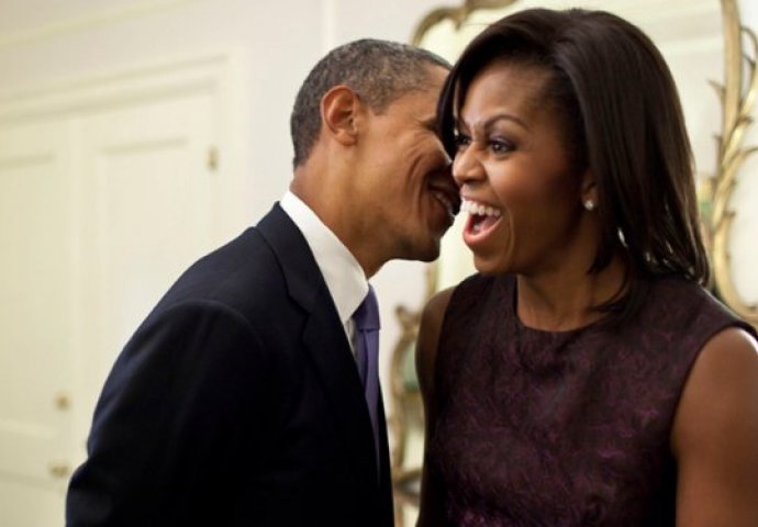 MOŽE BITI UZOR DRUGIM MUŠKARCIMA: Evo kako je Barack Obama čestitao rođendan svojoj supruzi!