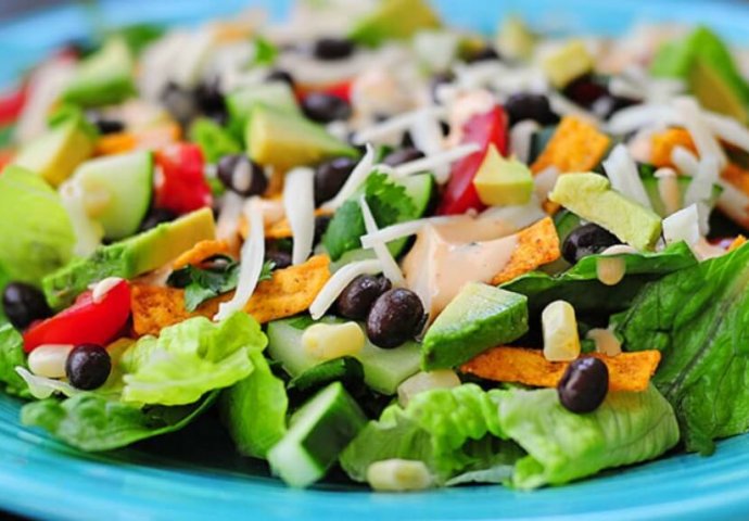 VRIJEDI PROBATI: Ako budete jeli ovu salatu, vaš mozak će raditi brže i bolje!