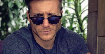 Njegova fotka će vas ZAGRIJATI u ovim zimskim danima: A TEK KAD VIDITE ŠTA IMA U NARUČJU, NEĆE VAM BITI DOBRO (FOTO)