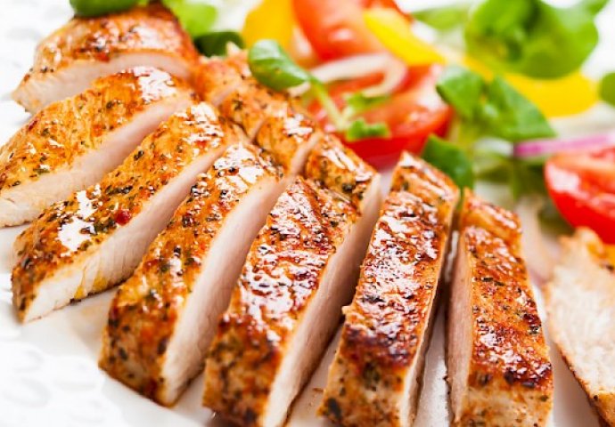 MORATE PROBATI OVAJ RECEPT: Piletina i povrće iz pećnice za 20 minuta?
