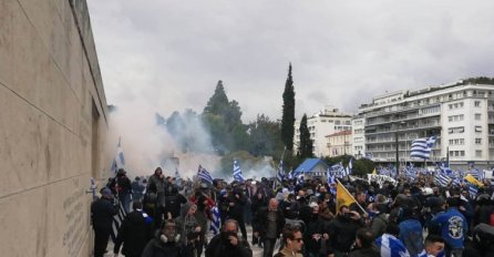 Neredi na protestima u Atini protiv sporazuma sa Makedonijom