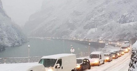  NAKON SINOĆNJE TRAGEDIJE U DONJOJ JABLANICI: Jedva prohodna dionica prema Mostaru