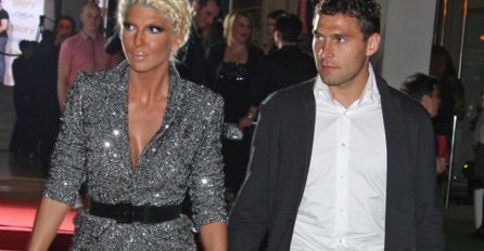 DUŠKO JE IMAO SAMO 21 GODINU KAD JE OŽENIO JELENU: Okitio je SVILOM, a dao joj je poklon KOJI JE ŠOKIRAO SRBIJU (FOTO)