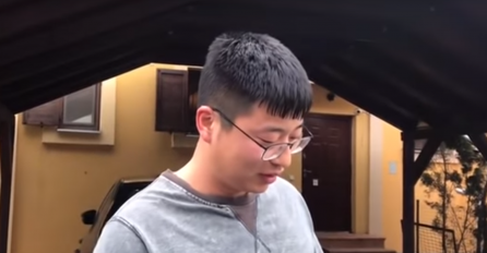 OVAJ KINEZ JE PRVI KOMŠIJA JELENE KARLEUŠE: Nema pojma o njenom skandalu, A SAD SU MU PRIŠLI NOVINARI SA NJENIM SLIKAMA (VIDEO)