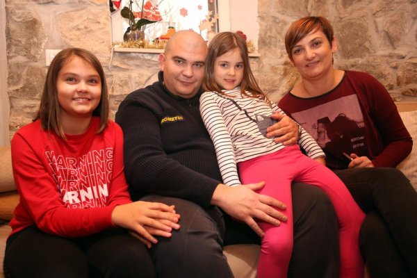 0d8284a4d8005a89f843