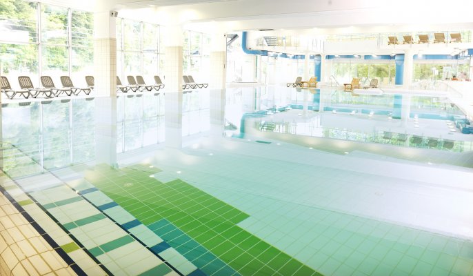 inside-pool-zdravilisce-lasko