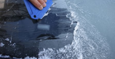 SVAKI VOZAČ MORA DA ZNA OVAJ TRIK KAD JE HLADNO VANI: Evo šta treba da uradite i stakla vam neće zamagliti