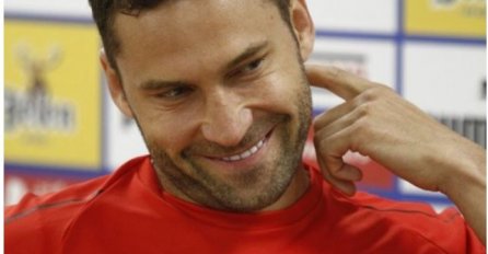 PROCURILI DETALJI, DOK JE BIO U BRAKU SA JELENOM DUŠKO JE SLAO BEZOBRAZNE PORUKE OVOJ ŽENI: Šok slijedi kada vidite o kome je riječ 