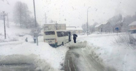 OGLASIO SE WHO: Hoće li snijeg i kiša smanjiti širenje koronavirusa? STIGAO ODGOVOR