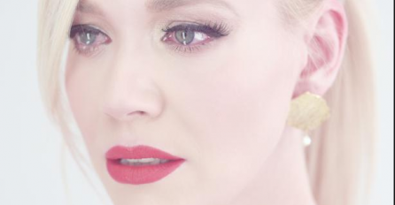 Pjevačica sva u suzama: "Ovog puta vam ne donosim pjesmu..." Jelena Rozga rasplakala fanove