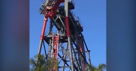 JEDAN OD NAJSTRAŠNIJIH ROLERKOSTERA SE POKVARIO USRED VOŽNJE: Putnici vrištali pola sata (VIDEO)