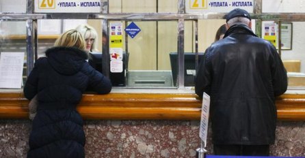 CIJELA SRBIJA PRIČA O DEDI KOJI JE OSVOJIO 300 KM NA LUTRIJI: Došao je da podigne pare, službenica mu je rekla OVU STVAR i SUZE SU KRENULE DA LIJU