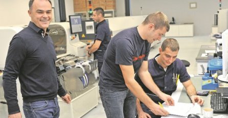 DIREKTOR IZ SNOVA: Plata raste 100% godišnje, svako na poslu ima pravo biti lud 3 dana, za bebe radnika …