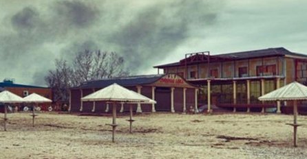 NA GOOGLE MAPS GLEDAO NAPUŠTENU PLAŽU, PA SE ZALEDIO OD PRIZORA: Šta se dešava sa ovom ženom i djecom? (FOTO)