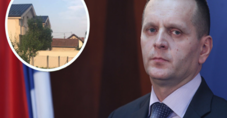 SKROMNI DOM U SKLADU SA NJEGOVIM PRIMANJIMA: Ovako izleda kuća u kojoj živi Dragan Lukač (FOTO) 