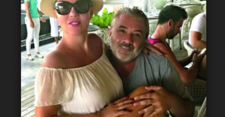 ŠTA TO RADE? BRENA i BOBA  se LUDO provode na egzotičnom OSTRVU, a sin Stefan ih je UHVATIO u ovom izdanju! (FOTO)