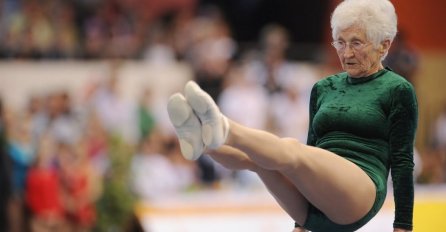 NEVJEROVATNO: Ona je NAJSTARIJA gimnastičarka na svijetu, ima 93 godine, a kada vidite šta radi, neće vam biti dobro(VIDEO) 