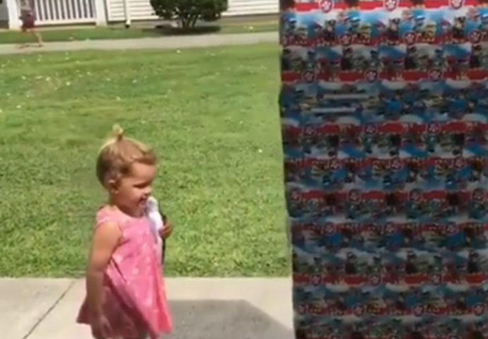 Djevojčica je dobila OGROMAN poklon, a ONO što je unutra rasplakalo je CIJELI SVIJET(VIDEO) 