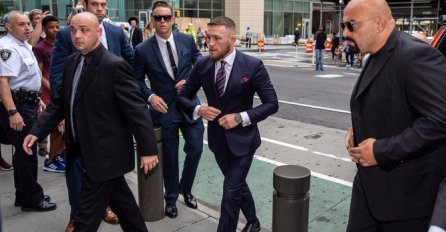 NJEGOVA ŽENA JE BILA UZ NJEGA I KAD SU ŽIVJELI OD 190 EURA MJESEČNO: Sad se kupa u milionima, I ZABIO JOJ JE NOŽ U LEĐA!