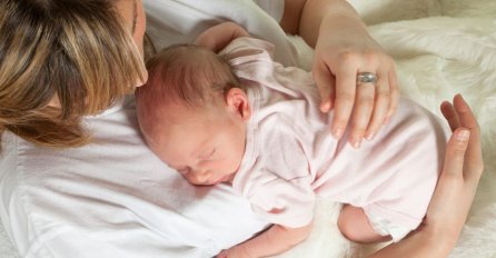 OTKRIVENO: Evo do KOJE GODINE bebe trebaju spavati sa majkama!